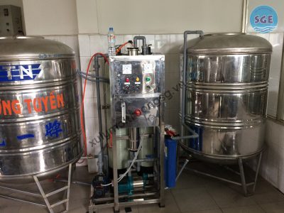 cột lọc nước tinh khiết